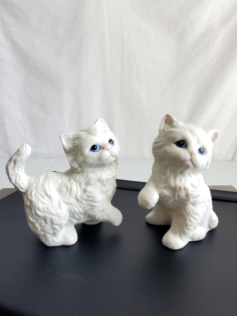 Vintage MCM Set 2 Homco White Porcelain Kitten Cat Figurine Statue Retro Playful